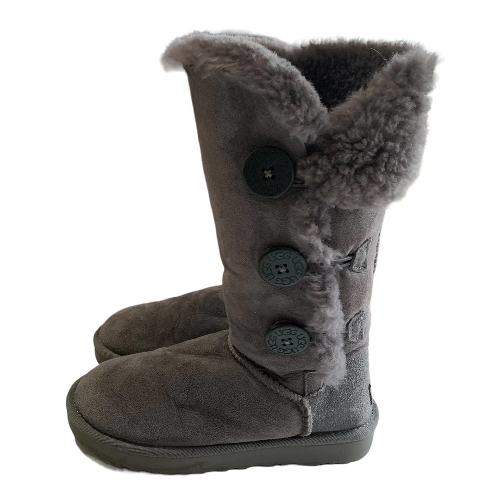 Ugg Bailey Button Triplet Boot Size 5 - image 2